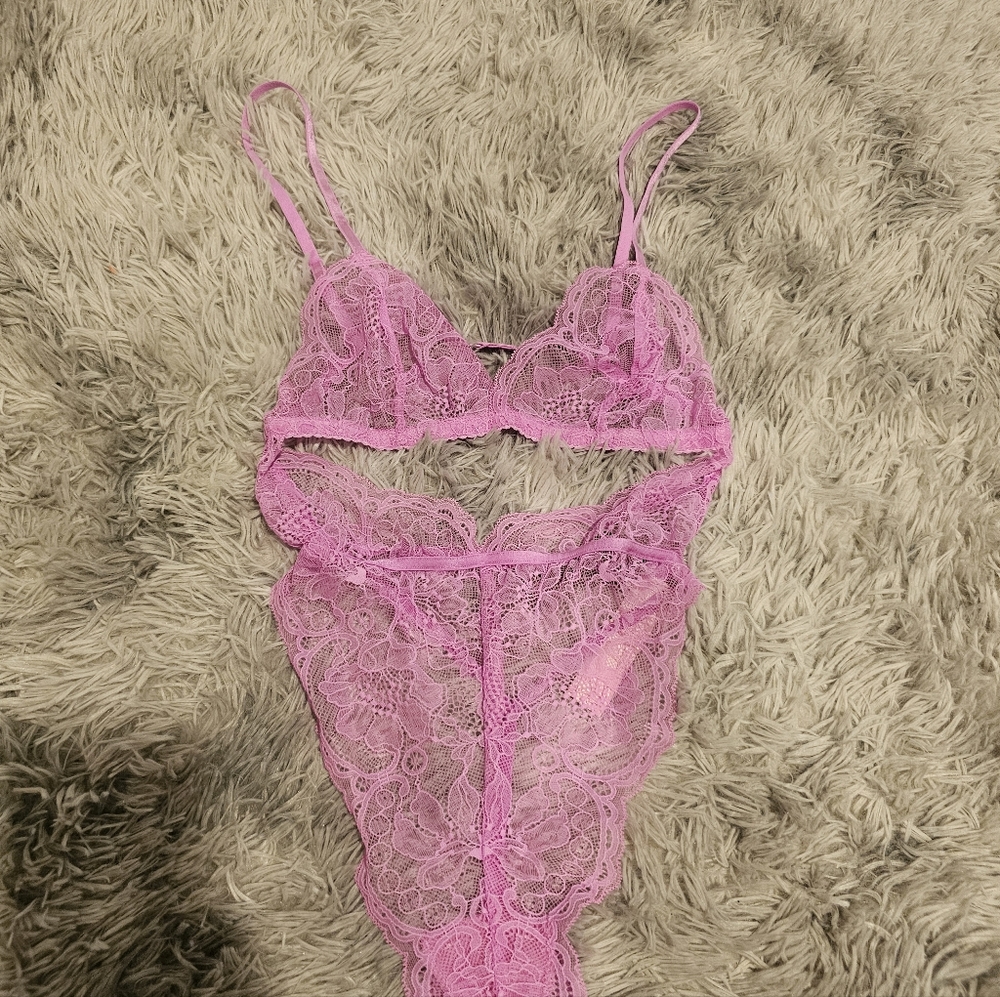 Victoria's Secret Pink Lace Teddy Small